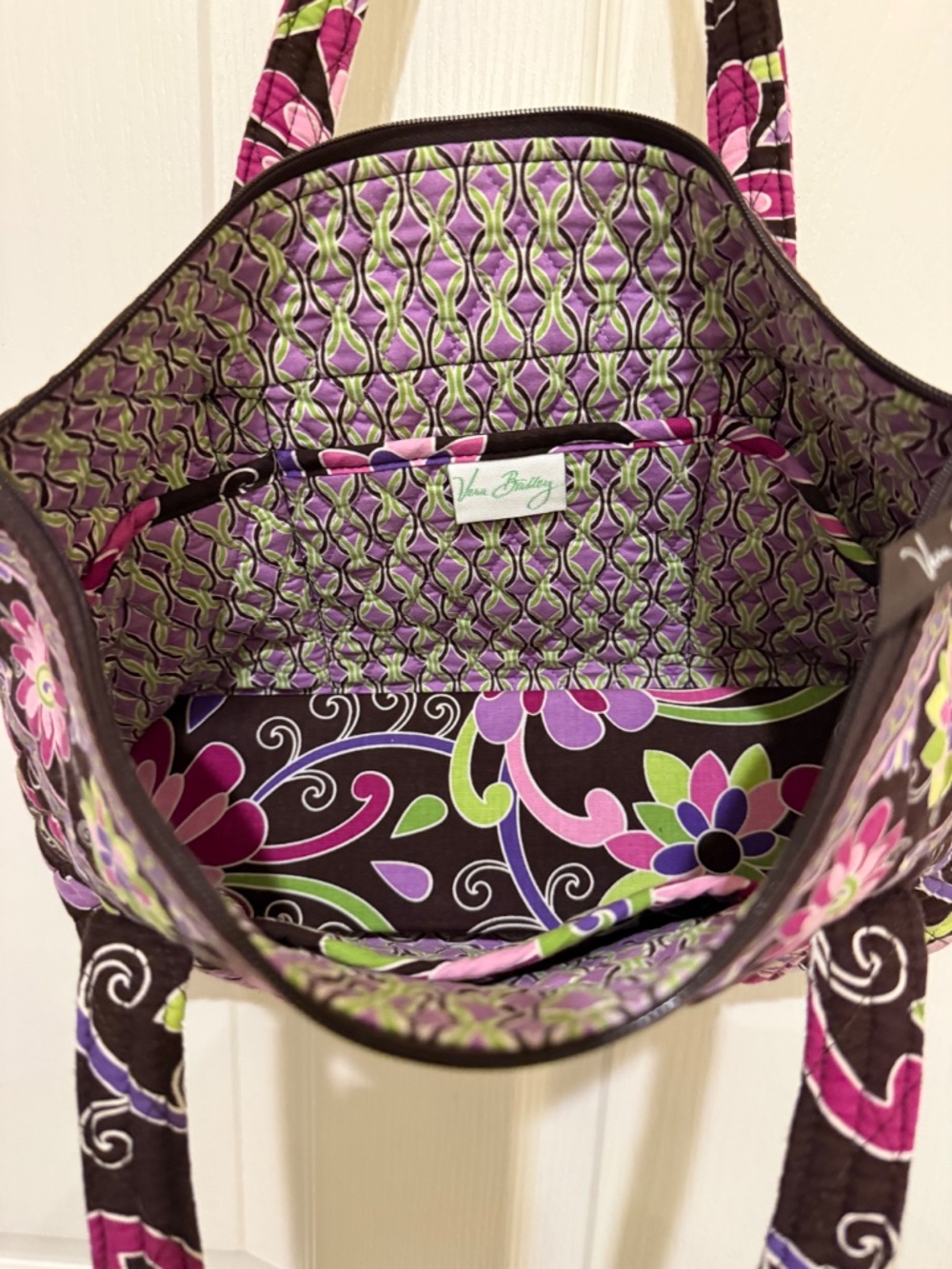 Vera Bradley small zip purse with many pockets! PURPLE PUNCH PATTERN - Picture 2 of 3